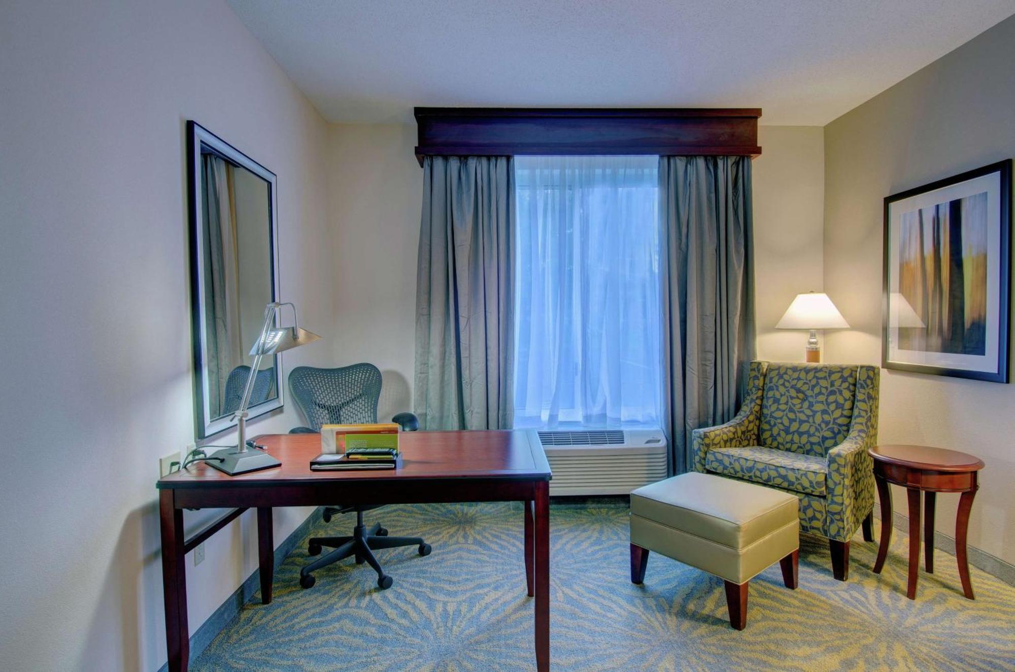 Hilton Garden Inn Norwalk Luaran gambar