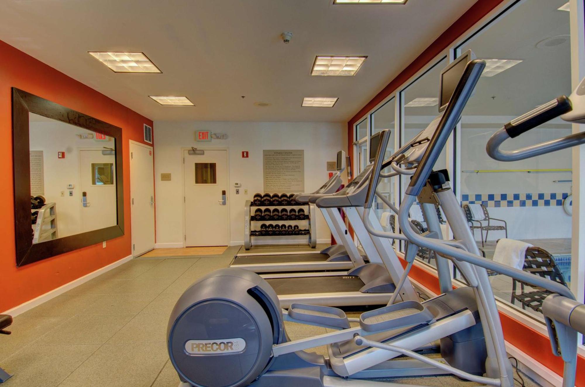 Hilton Garden Inn Norwalk Luaran gambar