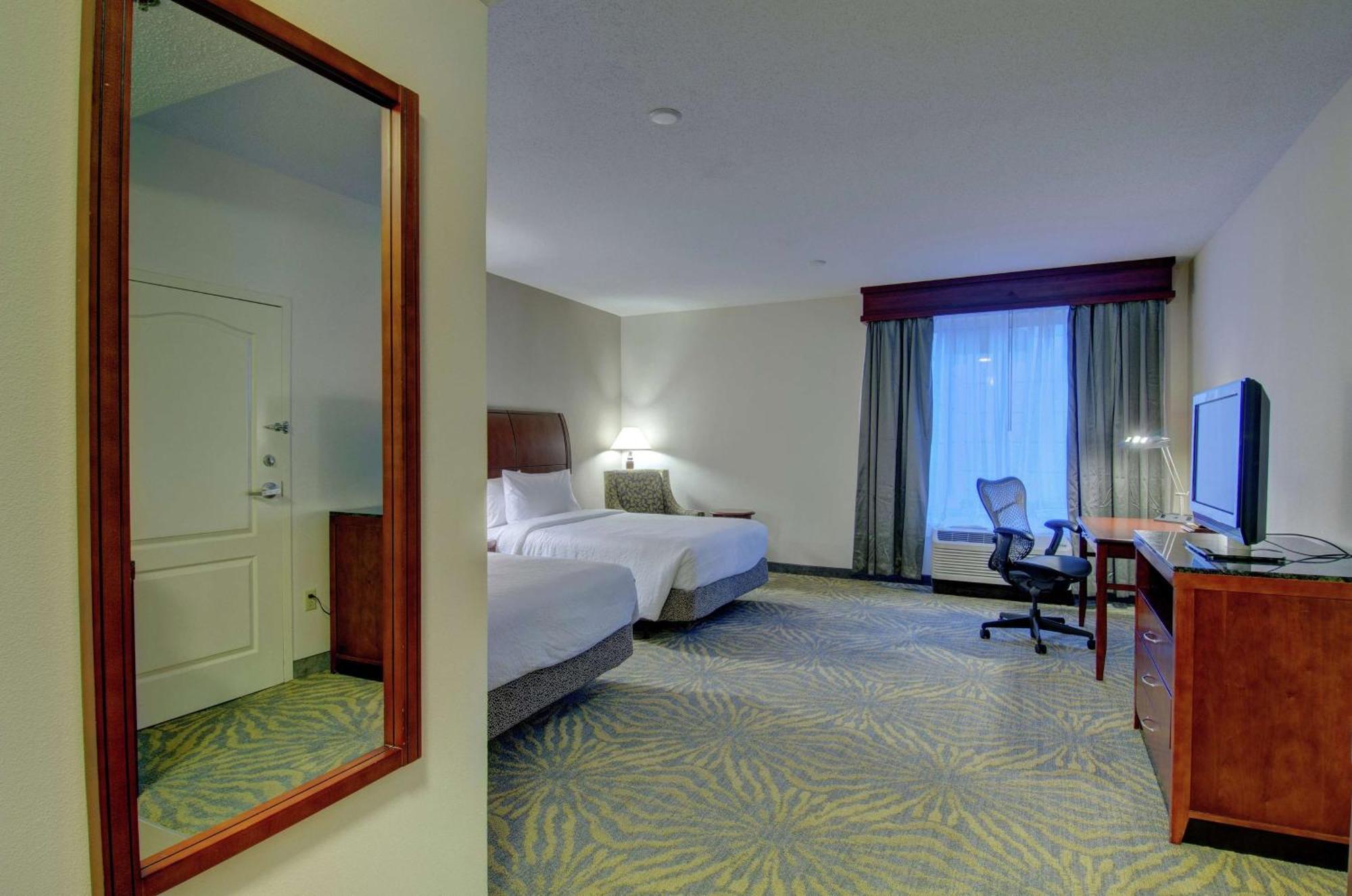 Hilton Garden Inn Norwalk Luaran gambar