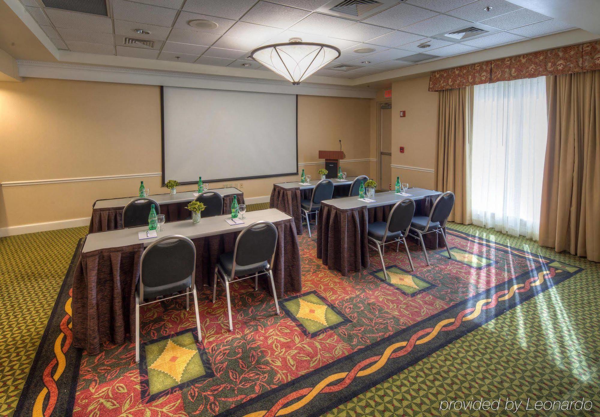 Hilton Garden Inn Norwalk Perniagaan gambar